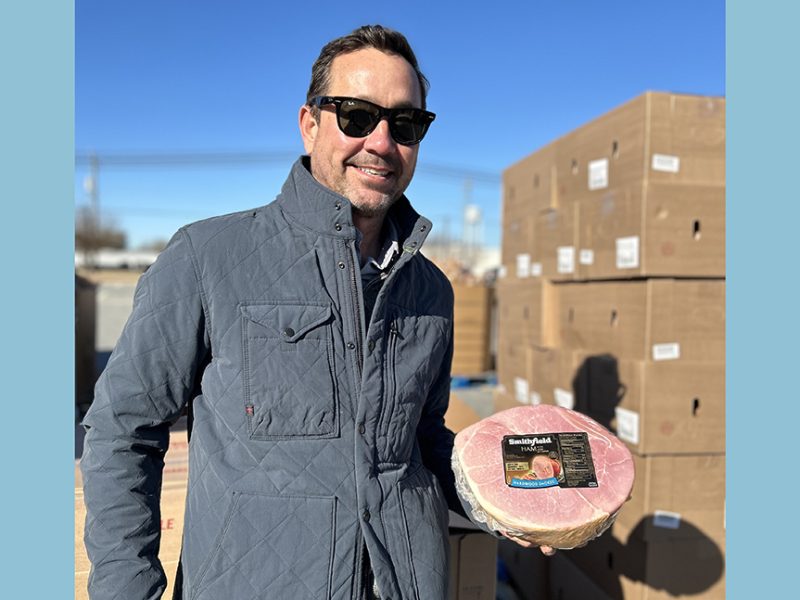 Smithfield Foods Distributes 1K Holiday Hams In Hampton Roads, VA