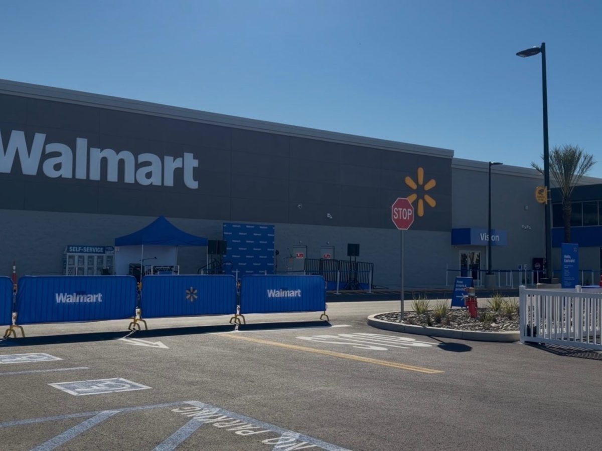 Walmart Opens New Supercenter In Eastvale, CA