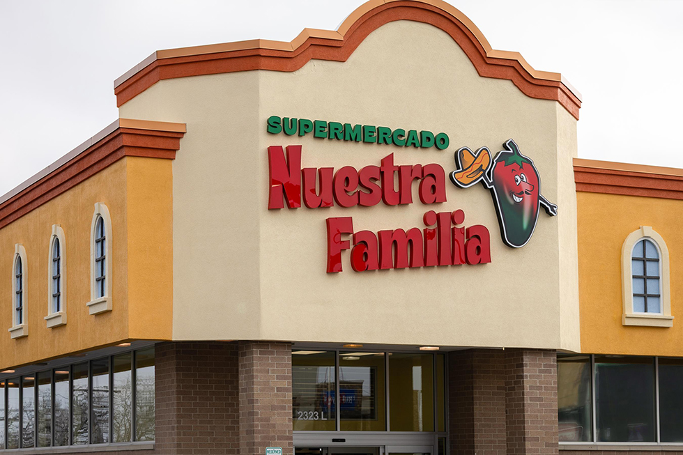 Supermercado Nuestra Familia storefront
