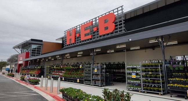 photo of exterior of H-E-B Hancock Center store