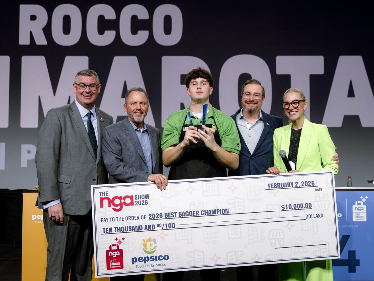 Publix Associate Prevails In Best Bagger Championship