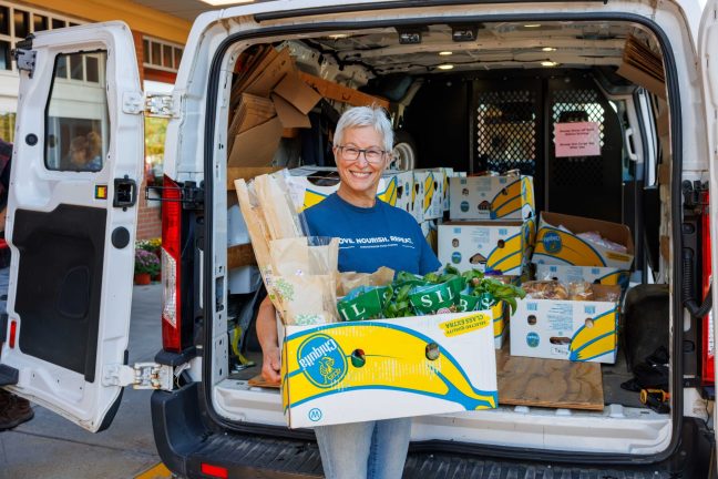 Hannaford food pantry