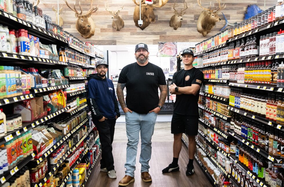 independent grocers Valley Farm Market