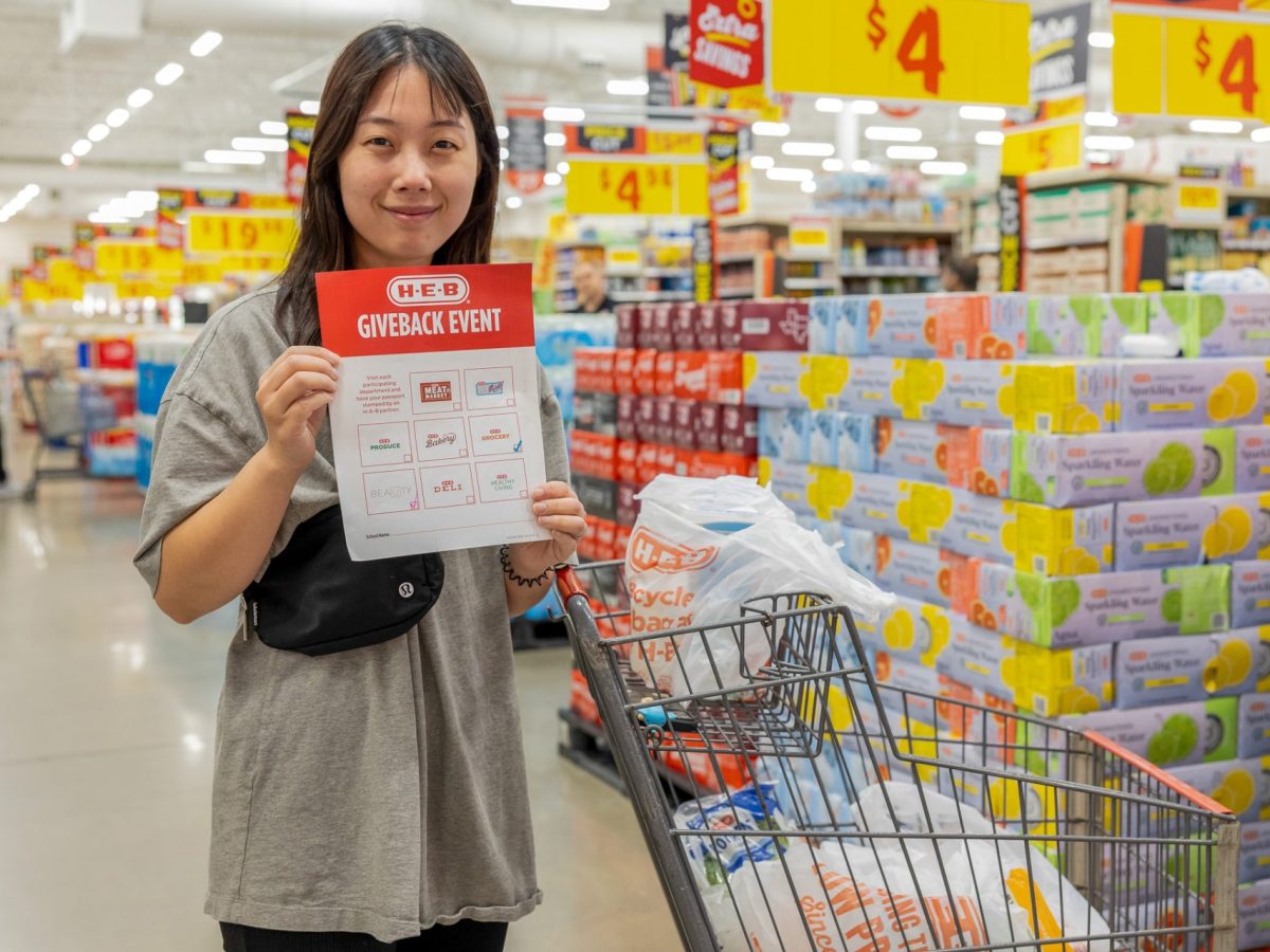 H-E-B Passport Giveback Event Raises $14K For 7 Central TX Schools