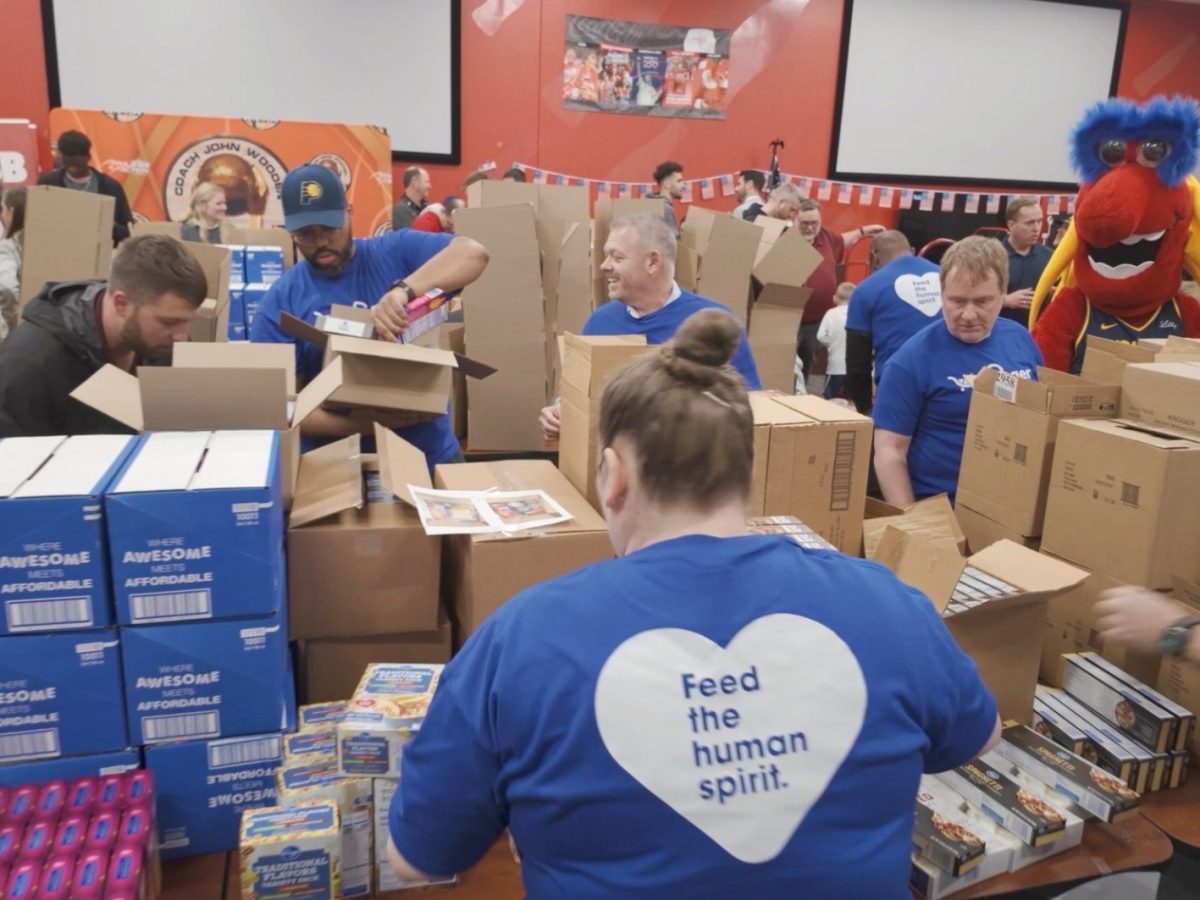 Kroger Packs 500 Additional Meal Boxes For Food Bank