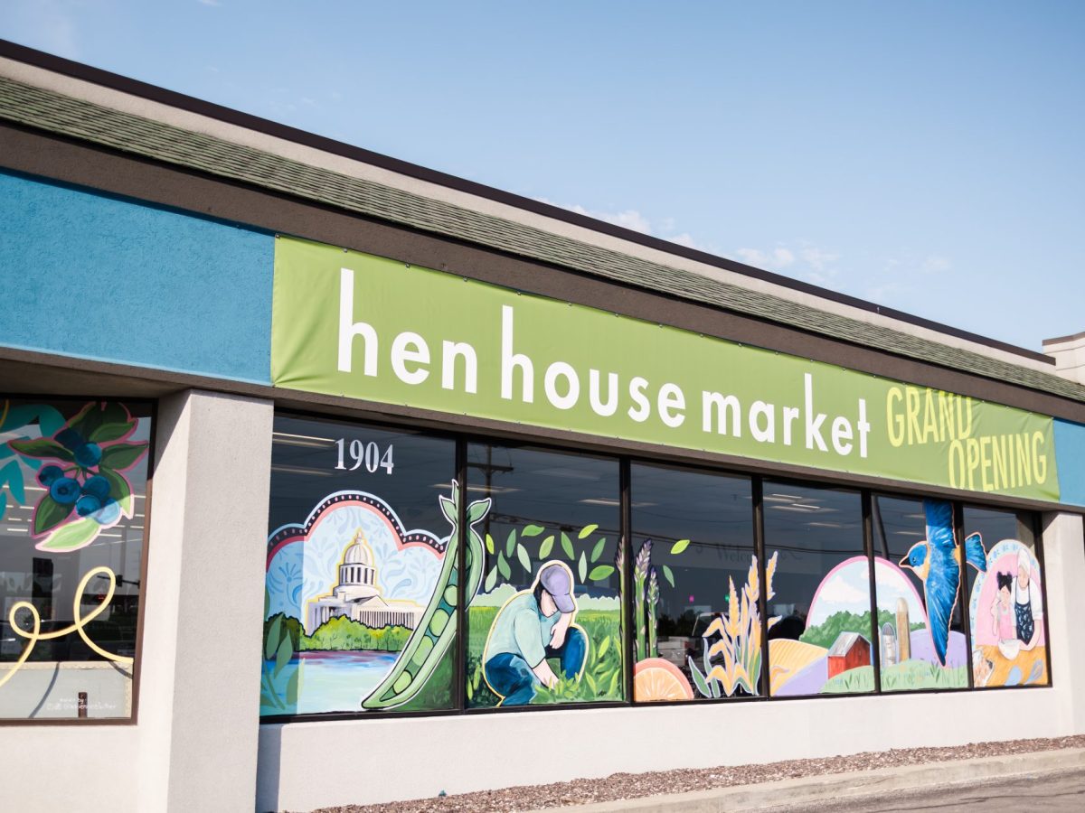 Balls Food Stores Converts Former Schulte’s To Hen House Market