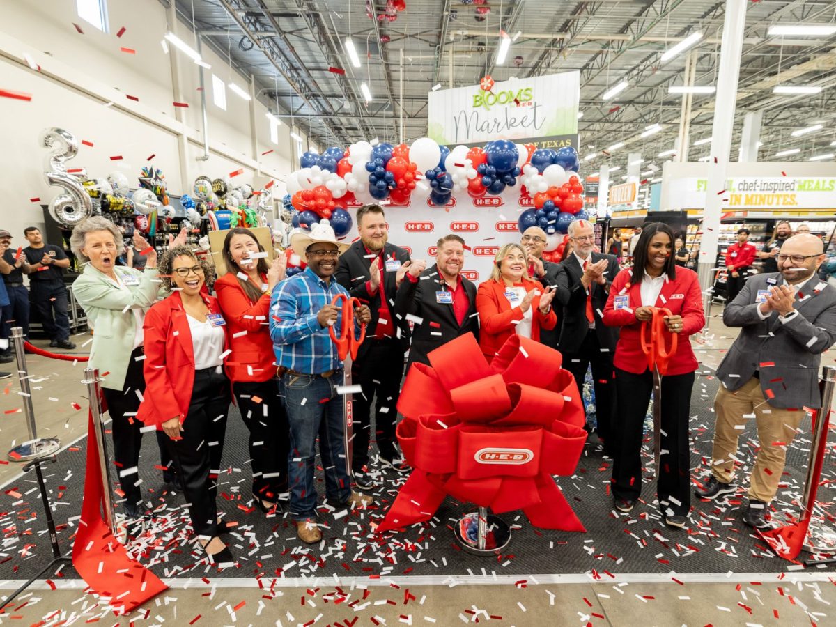 H‑E‑B Unveils New-Look Store With Restaurant, Expanded Departments