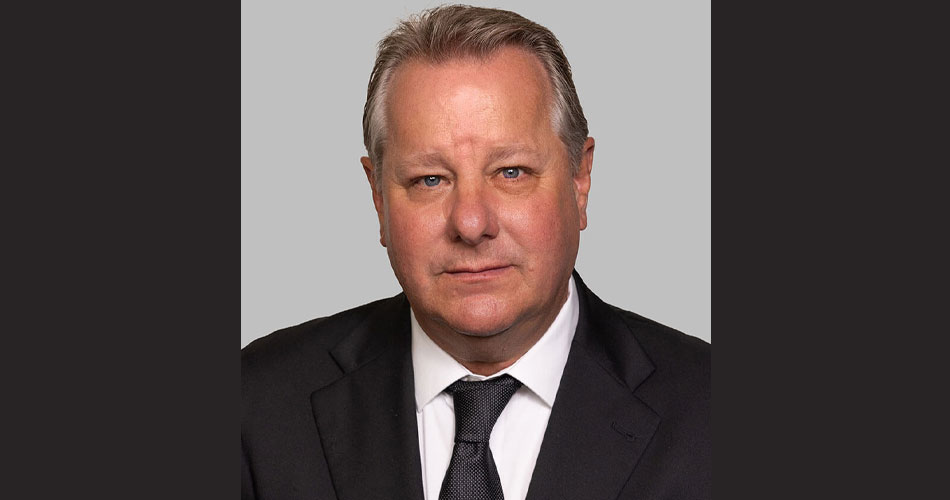 headshot of Bruce Robinson