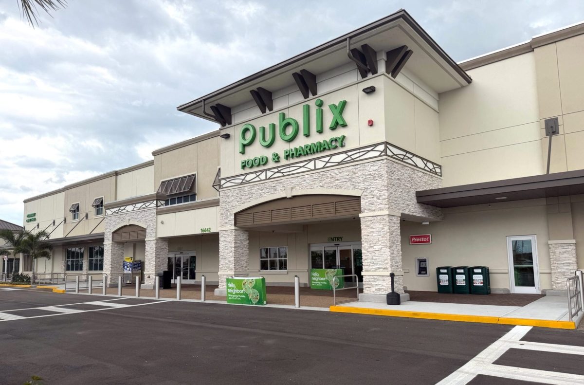 Store #2108 front of the new Publix store, Brandenton, Florida, Grand Opening
