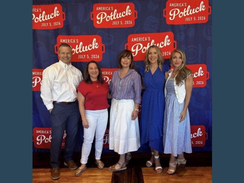 Lee’s Marketplace Hosts America’s Potluck Kickoff With UT First Lady Cox