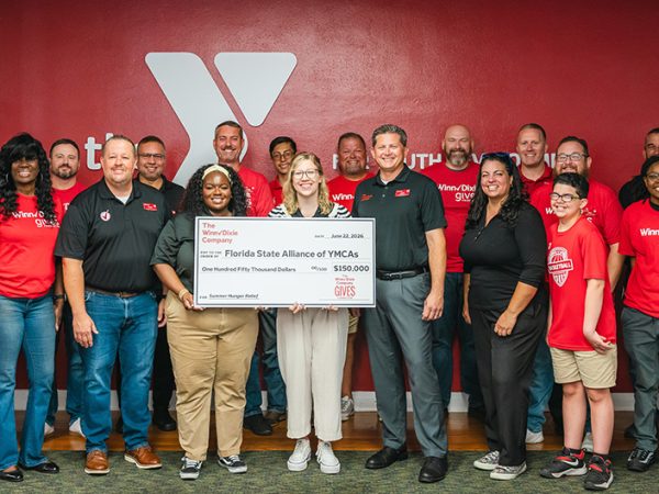 Winn-Dixie Donates $150K To Florida YMCAs For Summer Meals