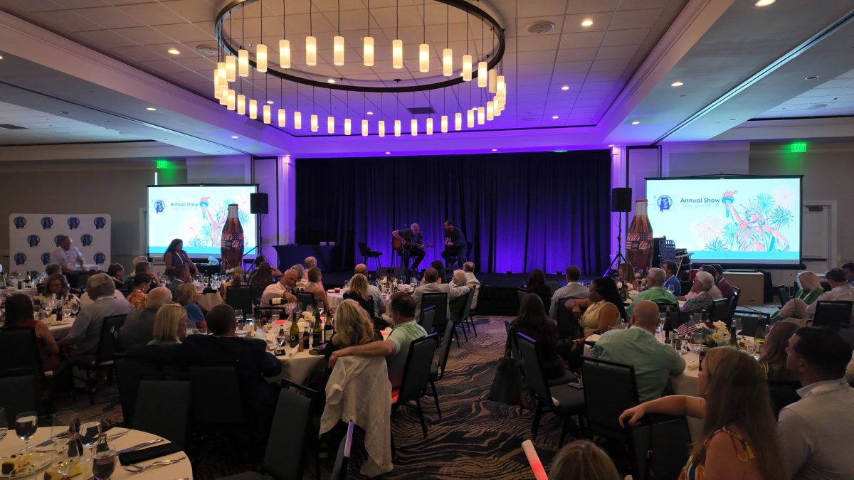 2026 AGA Annual Show Attendees Enjoying A Performance by Taylor Hicks