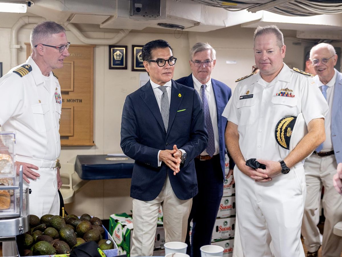 Avocados From Peru Serves Breakfast Aboard Navy Ship As Part Of Sail250