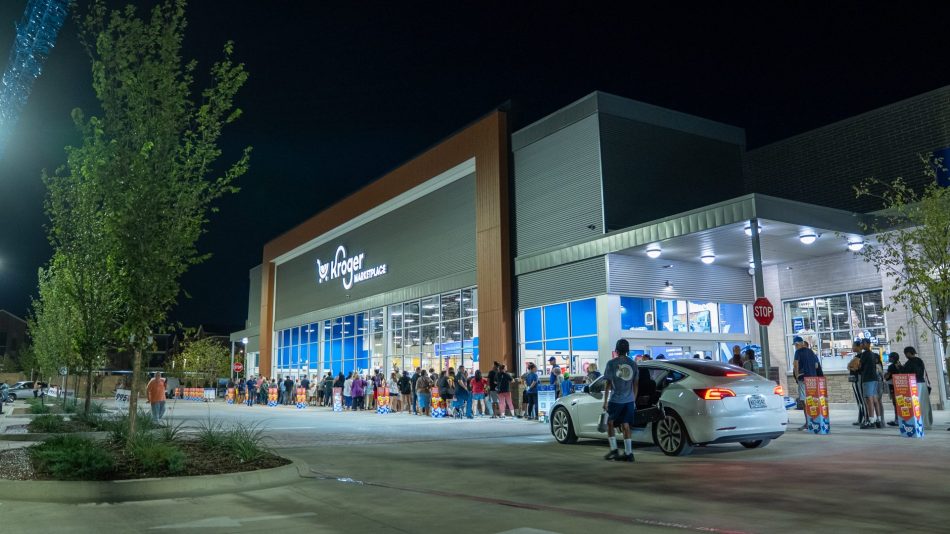 Hundreds Line Up For Opening Of First Kroger With 'Indian Experience'