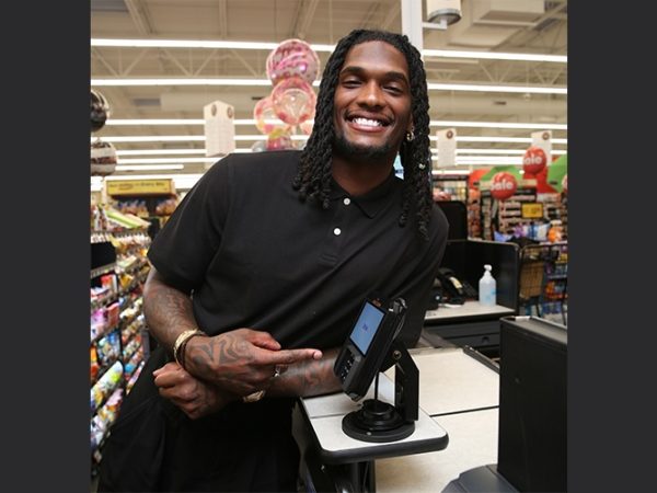 Cowboys Wide Receiver Helps Kick Off Hunger Fundraiser At Albertsons In TX, LA