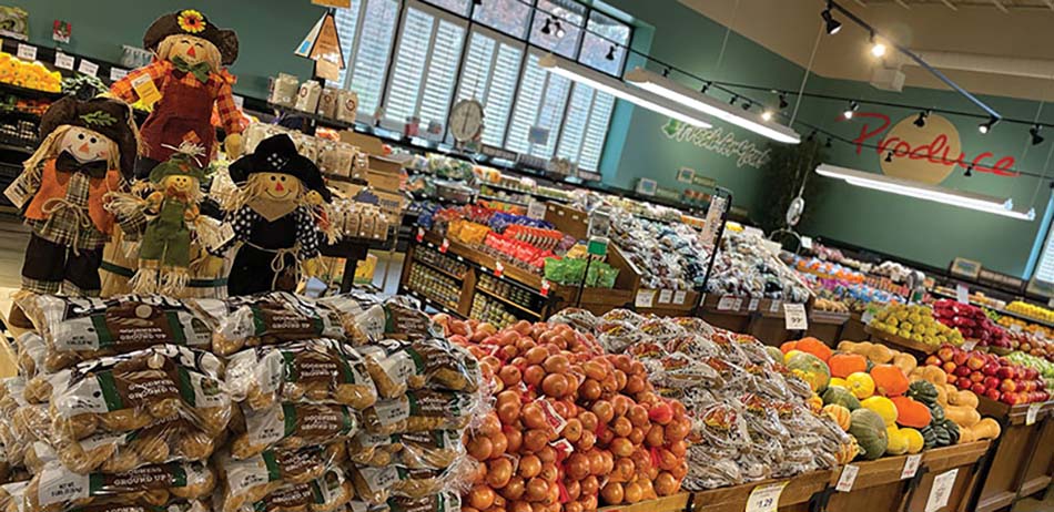 photo of fall produce display in grocery store