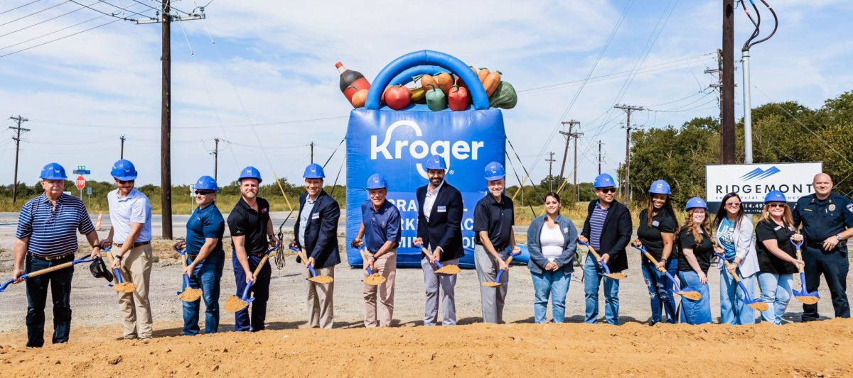 Kroger groundbreaking group photo