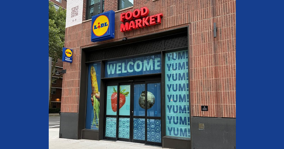 photo of exterior of new Lidl store in Manhattan's Chelsea neighborhood