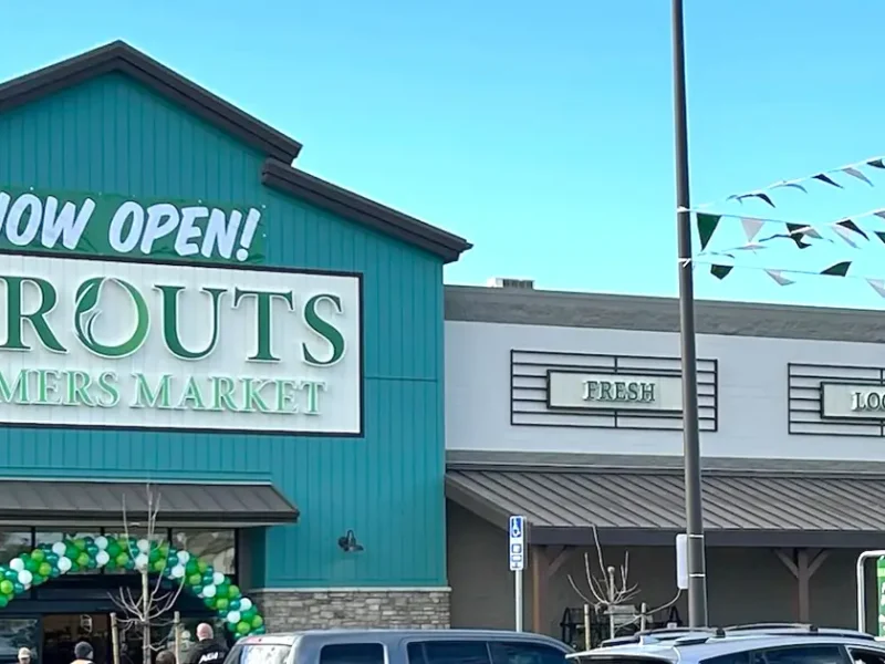 Sprouts Opens New Stores On Both Coasts