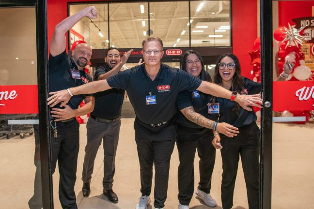 H-E-B store opening group