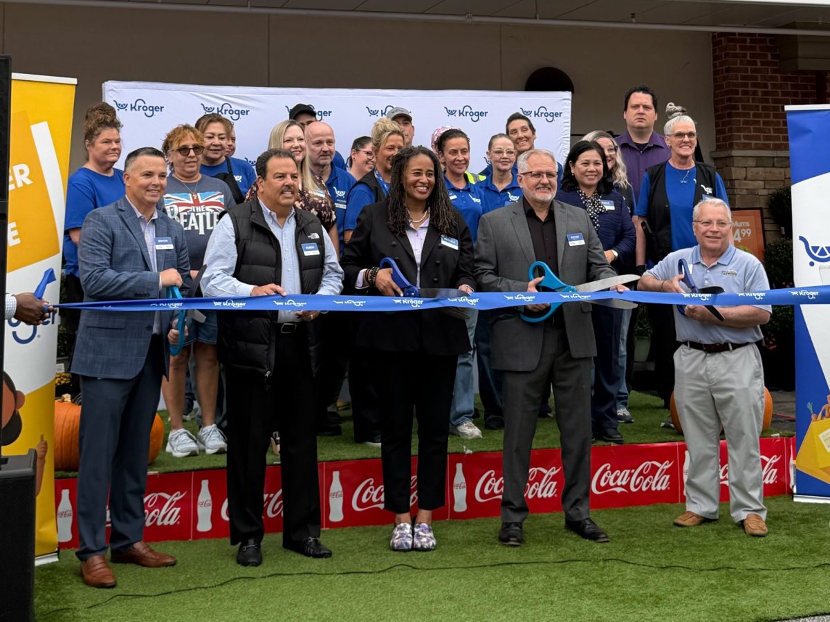 Kroger Cuts Ribbon On $2M Renovation Of Royal Lakes Marketplace