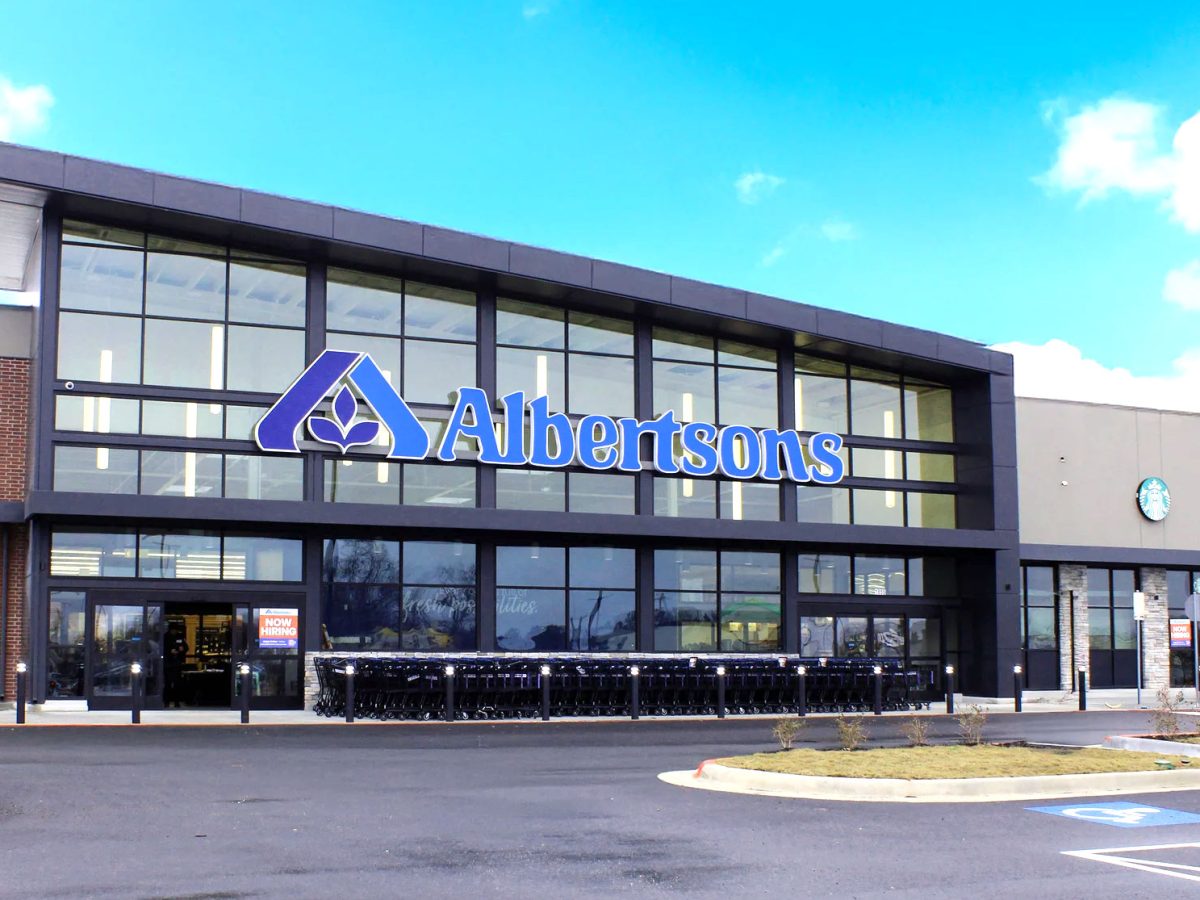 Albertsons Pulls Fiscal 2026 Outlook, Launches Business Review As Q2 Net Income Falls